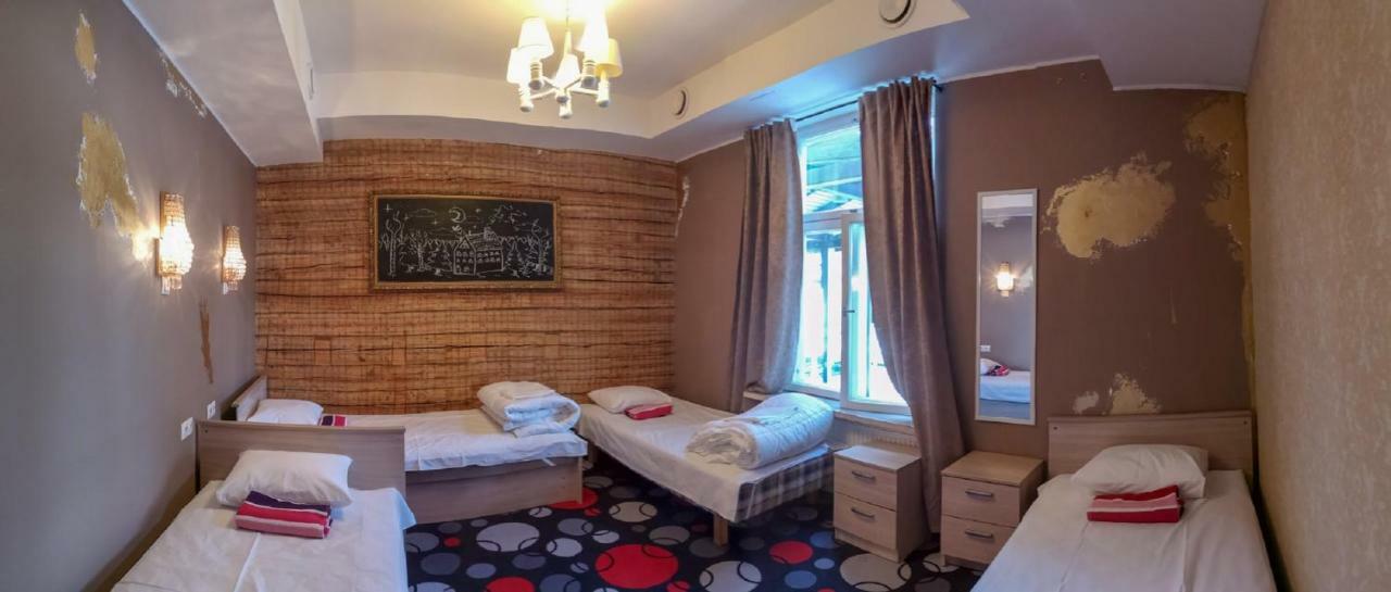 Villa Kadriorg Hostel Tallinn Exterior photo